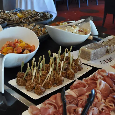 Hotel Mercure Bayeux Omaha Port-en-Bessin-Huppain