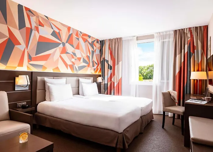 Hotel Mercure Bayeux Omaha Port-en-Bessin-Huppain