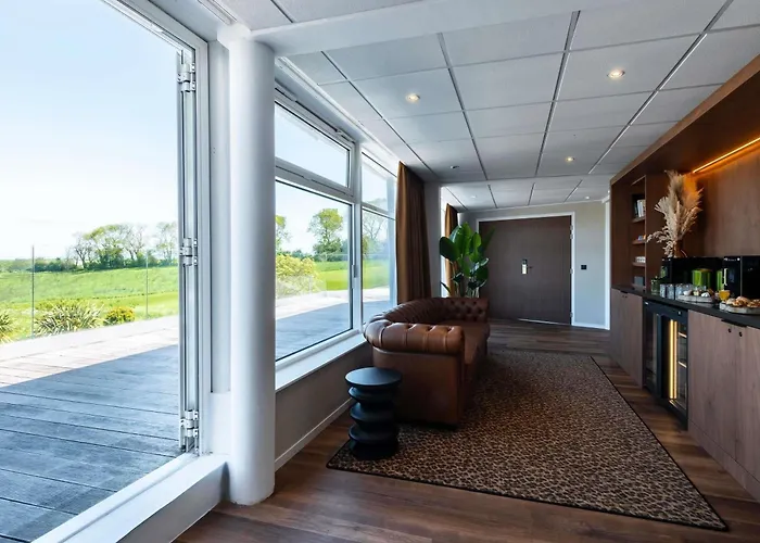 Mercure Bayeux Omaha Hotel 4*